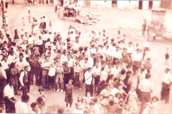 plaza41FFFEAB9-35D4-088C-5C79-243A91692A6F.jpg